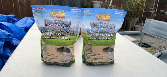 Pet Mouse And Rat Diet Food/Alimento Dietético Para Ratones Y Ratas Domésticas
