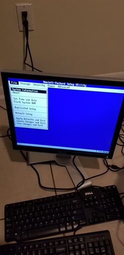 Dell 15 inch Black/ Silver dual monitor with cord &Dell keyboard