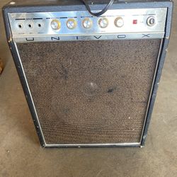 UNIVOX Guitar Amp 
