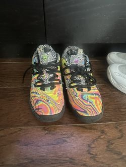 LaMelo Shoe bundle 13c 