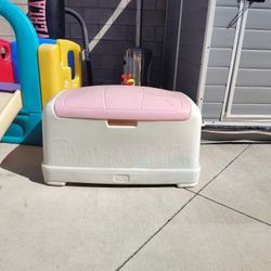 Toy chest