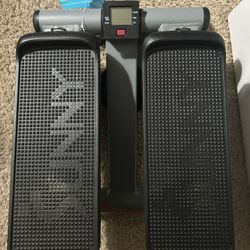 Sunny Fitness Compact mini stepper