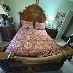 Queen Bedroom Set