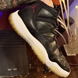 Awesome 😎!! 2015 Jordan 11 Retro 72-10 Size 10 !