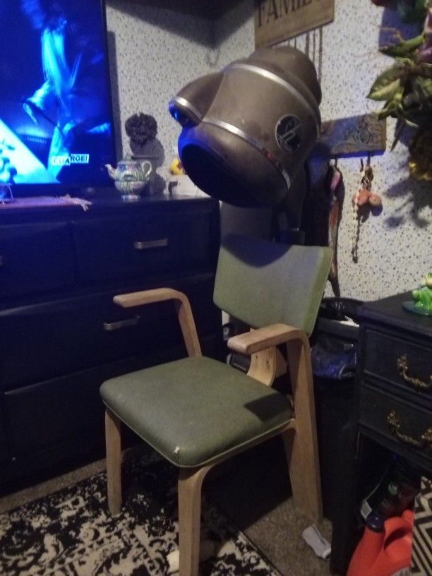 Holliwell  Antique  Vintage Air Blow Dryer Salon Chair