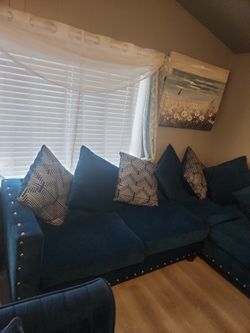 Beautiful Sectional Like New