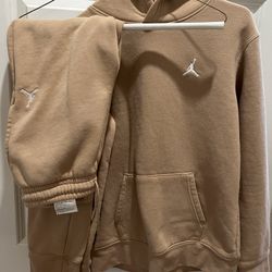 Jordan Kids MJ Essentials, Pullover Hoodie, Sweatpants Size YL Hemp