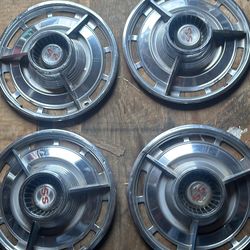 Chevy super sport 14 inch hubcaps