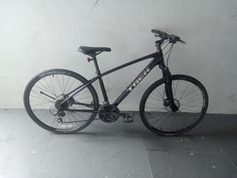 BICYCLE TREK 21 SPEED SIZE 29 BRAND NEW