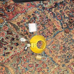 Semi trailer  Kingpin Lock and Padlock
