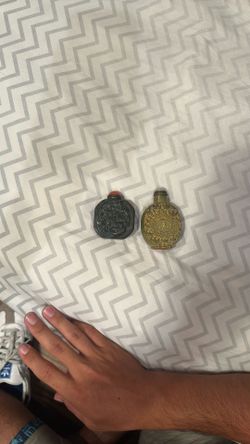 2 Jade Snuff Bottles With Spoon And Stamps