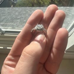 1.0 Ct Moissanite Ring ($250 Retail)