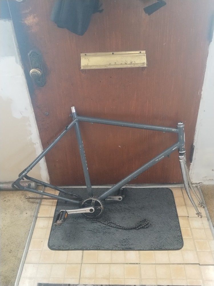 Schwinn 26 Clunker Or Mountain Bike 