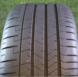 295 35R23 Pirelli PZero PZ4 with 90% Tread 8/32 108 Y SKU 28083 Grade A Tires