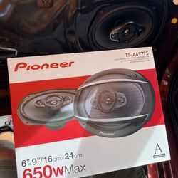 Pioneer TS-A6977S A-Series 6 inch x 9 inch deep 4-Way Coaxial 650 Watts Car Audio Speaker