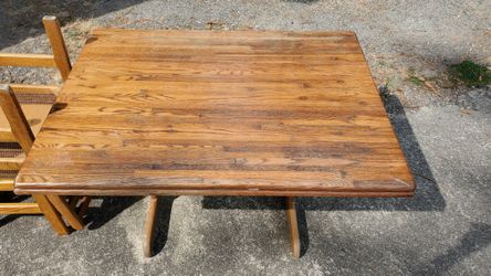 Oak Table (36" x 48") 