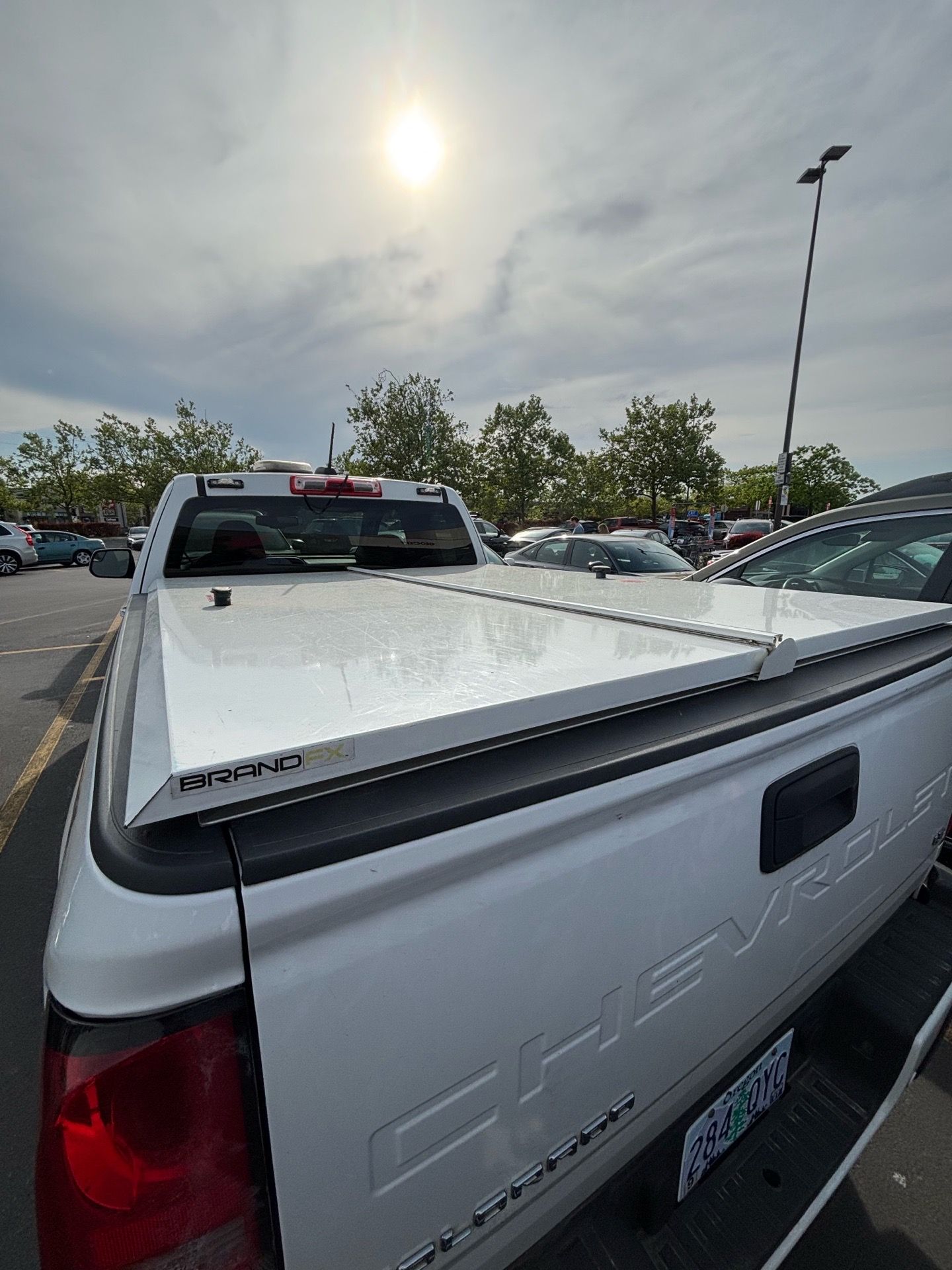 Metal bed cover for Chevy Colorado