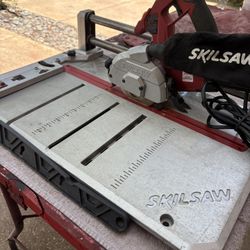 SKILSAW-Flooring Saw-3600-Like New-7 Amp, Dust Bag, 8’ Cord