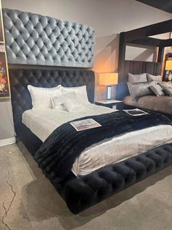 Black/grey queen / King frame velvet material
