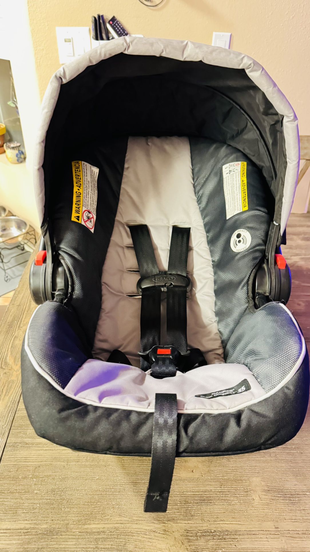 Graco Snug-ride Infant Car Seat 