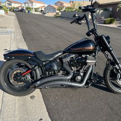 2017 Harley Davidson Breakout CVO
