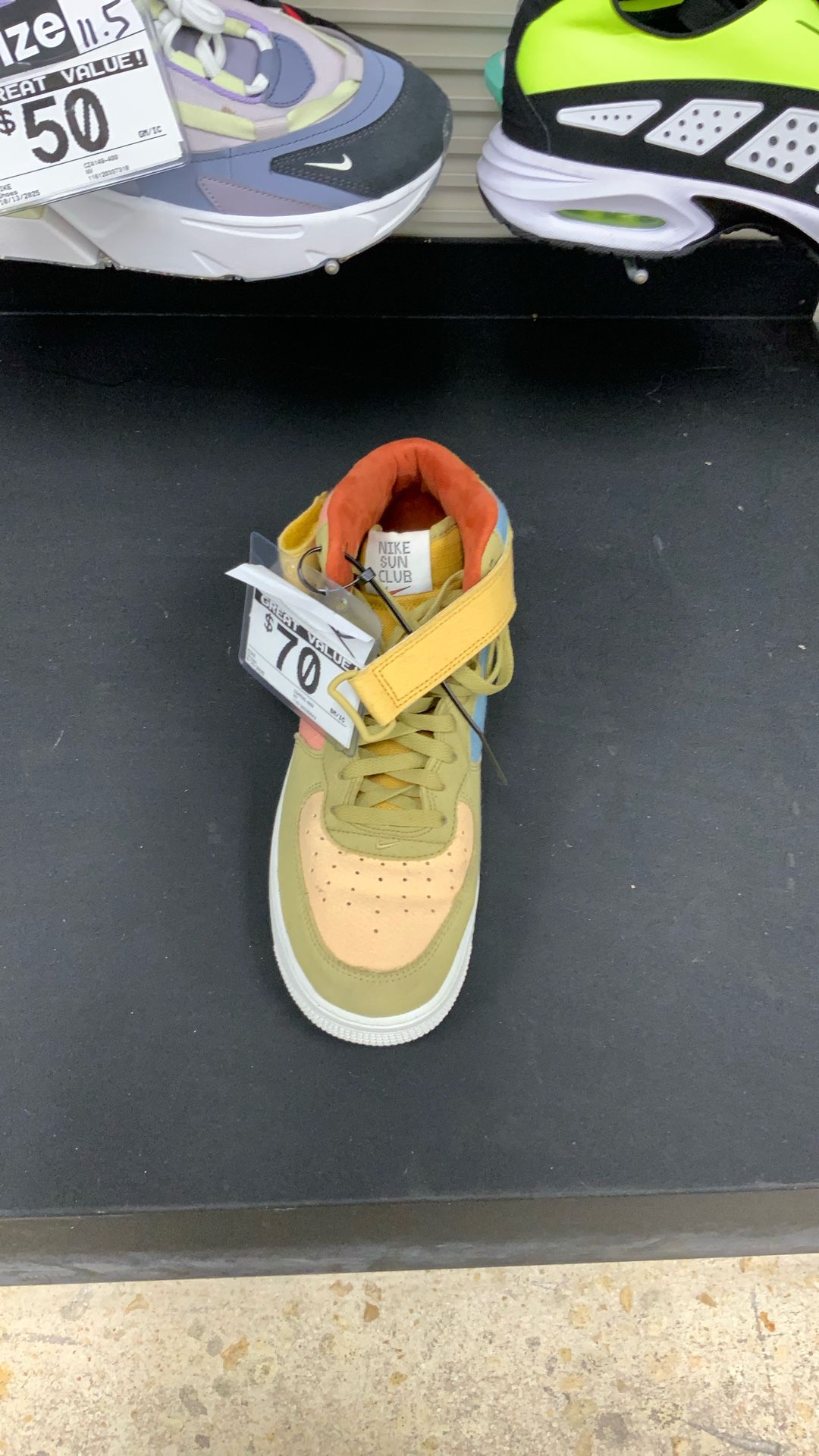 NIKE SHOES