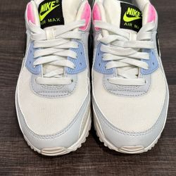 Nike Air Max Women Size 7