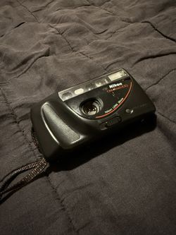 Vintage Nikon OneTouch 100 35mm Film Camera