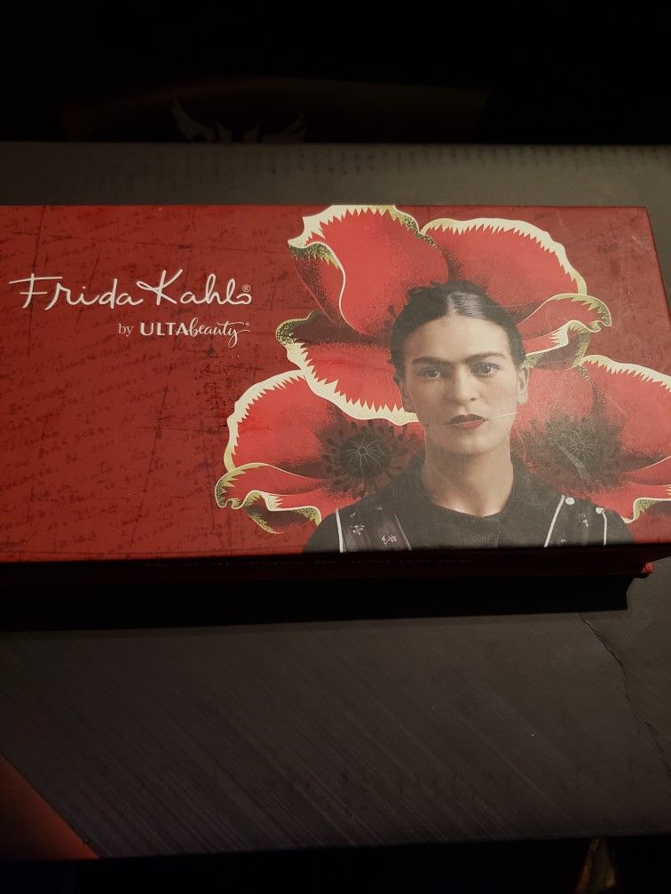 Ulta Beauty Frida Kahlo Eyeshadow Pallette Set