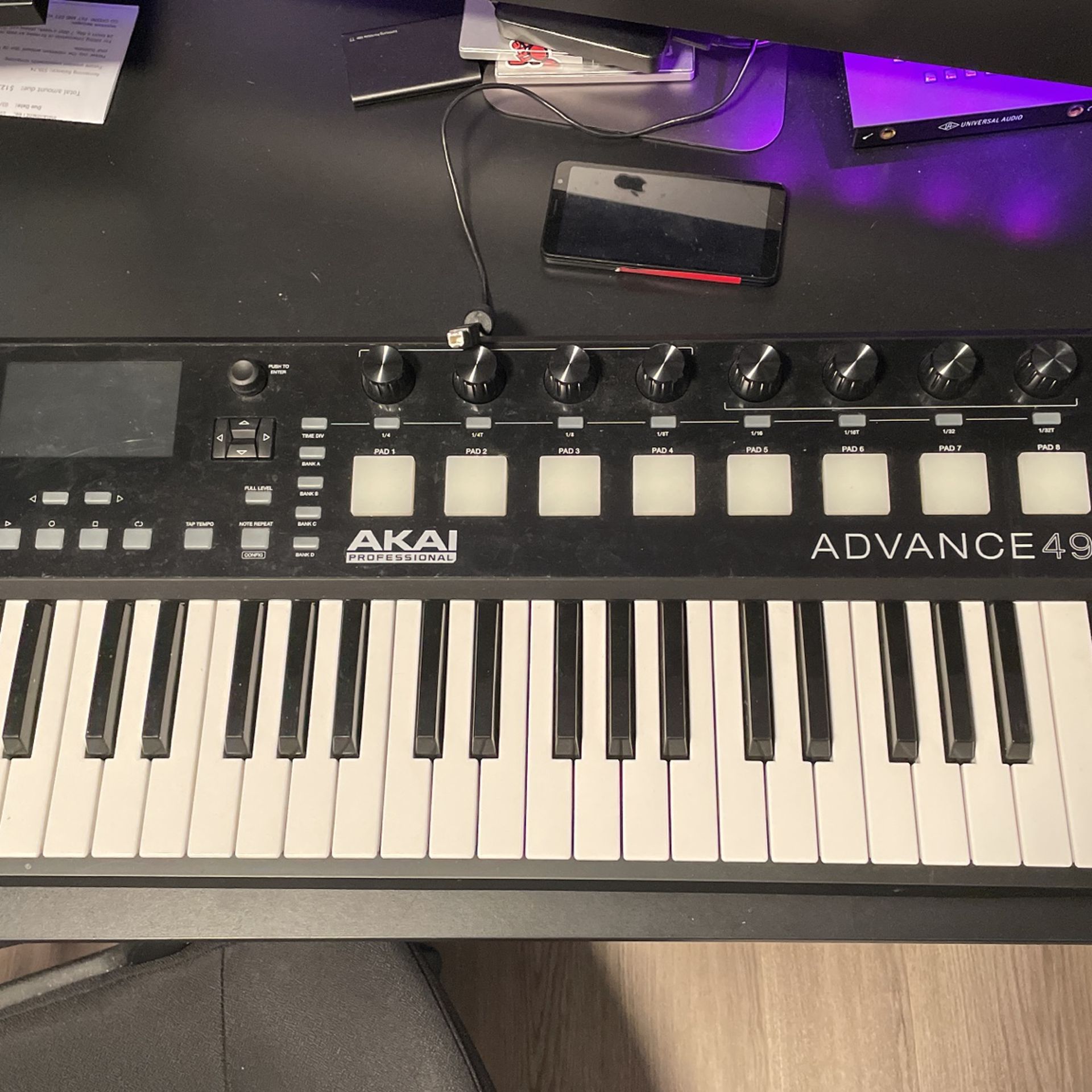 Akai Professional Advance 49 Virtual Instrument Studio Live Keyboard Controller