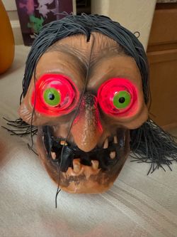 Halloween Witch Head Decoration with Light-Up Eyes