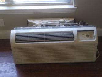MIDEA A/C-HEATER  220Volts 