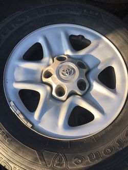 2 Tire and2 wheel for tundra 18in $200