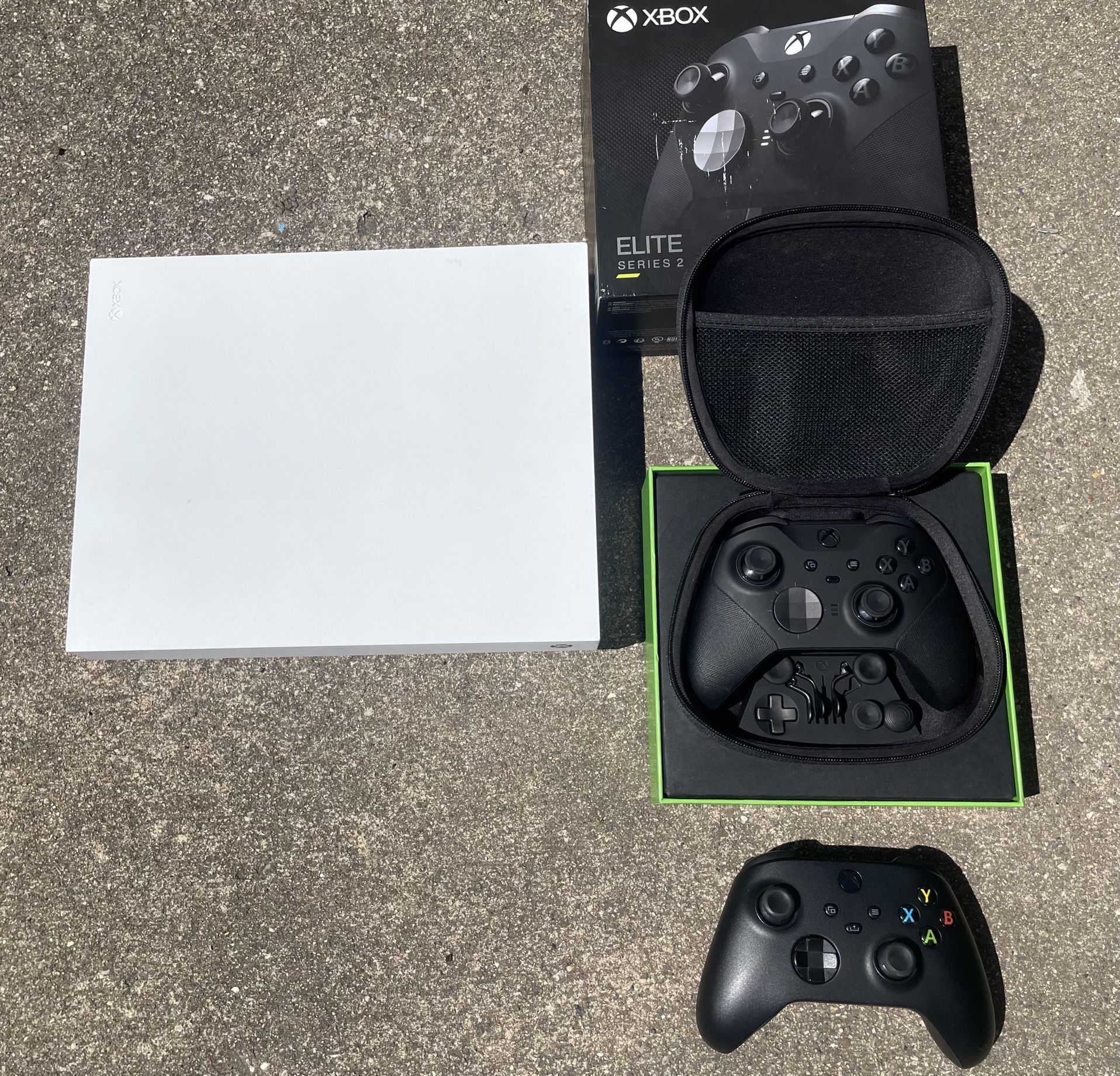 Xbox One X (READ DESCRIPTION) MESSAGE FOR OFFERS