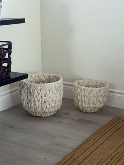 Set of 2 Woven Rope Baskets/ Planters
