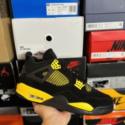 DS Jordan Thunder 4s size 11