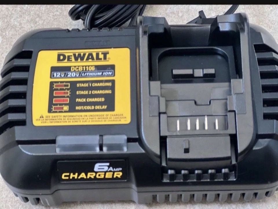 🛑NEW PRICE🎉🎉Fast Charger DCB1106 New Dewalt Genuine Flexvolt 12V-20V MAX Rapid Battery Charger