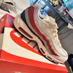 NIKE AIR MAX 95 ESSENTIAL