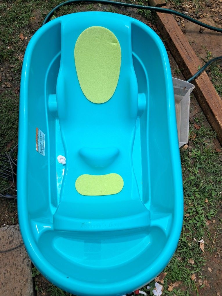 Summer Infant Comfy Clean Deluxe Bath Tub Newborn To Toddler Submarine