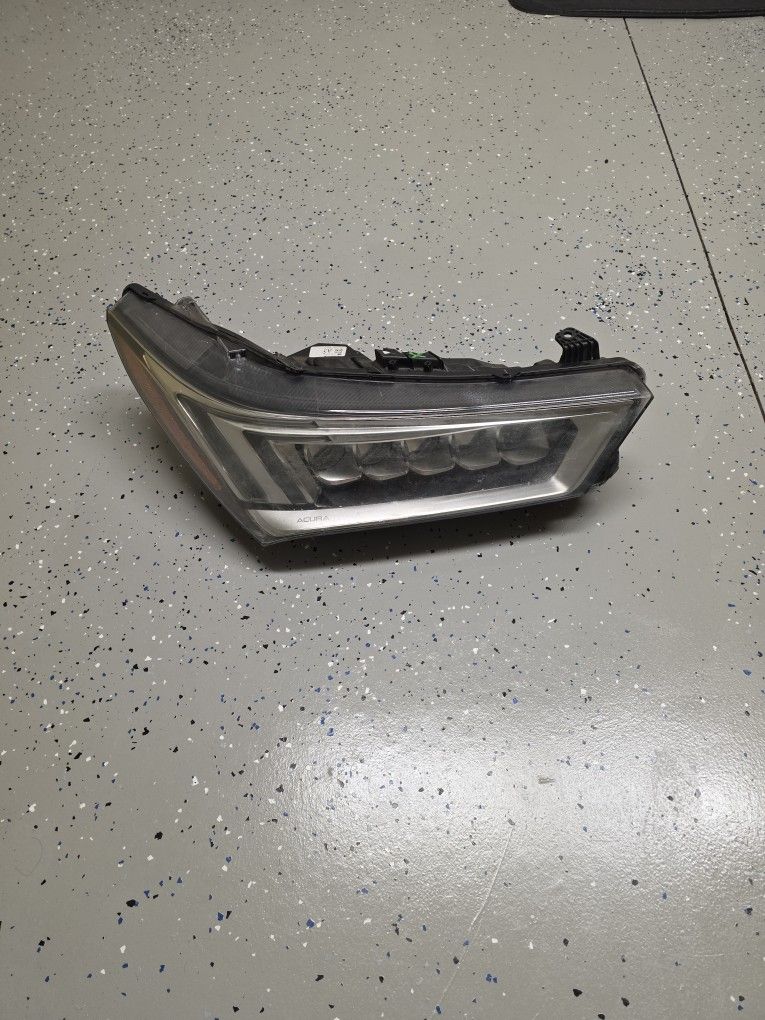 Aacura MDX 2019 Pasenger Side Headlights