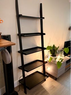 Leaning Ladder Shelf
