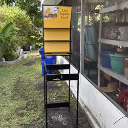 Used reptile live feeder display rack