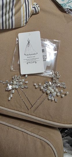 Wedding hair accessories