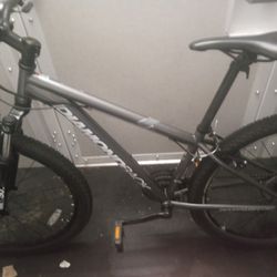 Diamondback Apex Mountain Bike