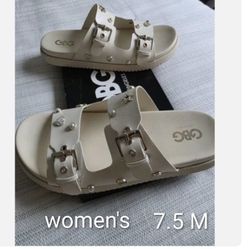 GBG  Los Angeles  Women's Studded Slide Sandals Size 7.5