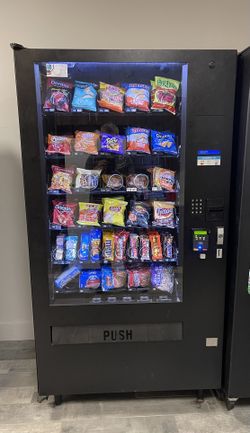 AP Revision Door Snack Machine With Reader