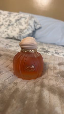 Vanilla voyage perfume Maison Asrar