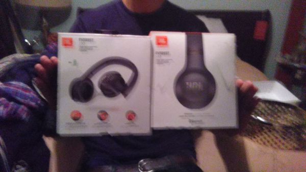 Jbl Everest 310 Wireless Blue Tooth Head Phones Audio Equipment In Jbl Everest 310 Wireless Blue Tooth Head Phones Audio Equipment In Vacaville Ca Offerup