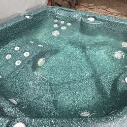 Clearwater Spa Hot Tub (with Delivery)