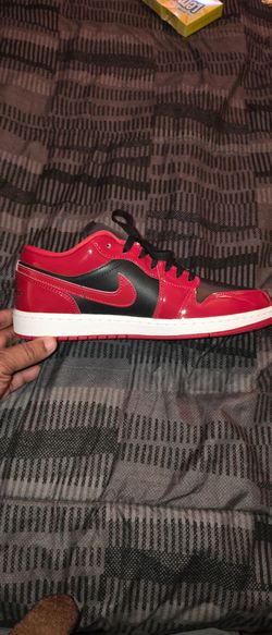 Air jordan 1 low  men size 9.5